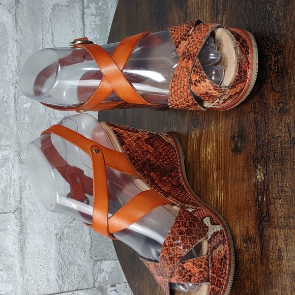 Andre` Assous Snake Embossed Leather Platform Wedge Sandals - Picture 3 of 10